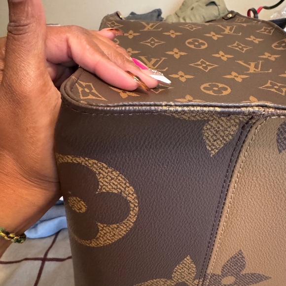 LV OTG GM - Picture 4 of 12